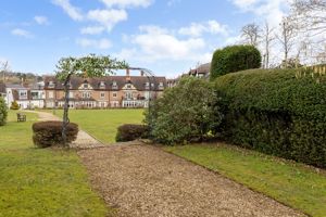 Estate Grounds- click for photo gallery